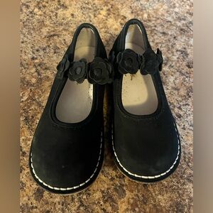Willits Girls‎ Black Suede Mary Janes Size 10M